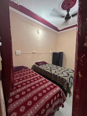 Bedroom in 1 BHK Independent House at Karam Pura – for Rent