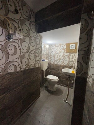 Parking in 1 BHK Independent House at Karam Pura – for Rent