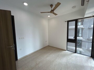 Room in 3 BHK Apartment at Lodha The Park, Worli – for Sale