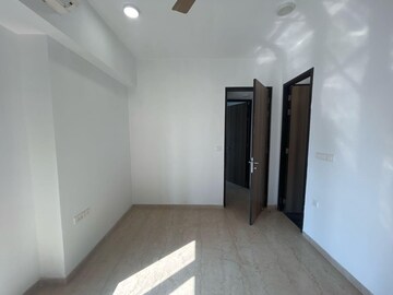 Room in 3 BHK Apartment at Lodha Kiara, Worli – for Sale