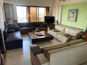 Living Room in 3 BHK Apartment at Kalpataru Oceana, Prabhadevi – for Sale