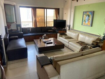 Living Room in 3 BHK Apartment at Kalpataru Oceana, Prabhadevi – for Sale