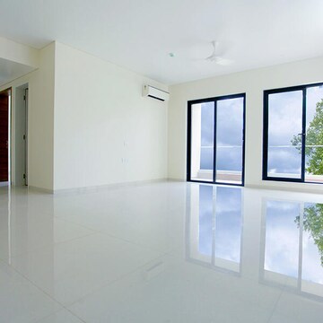 Building Lobby in 3 BHK Apartment at Siddhivinayak Horizon, Prabhadevi – for Sale