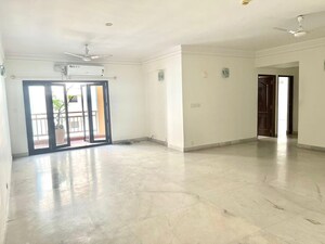 Room in 3.5 BHK Apartment at Prestige St Johns Wood, Koramangala – for Rent