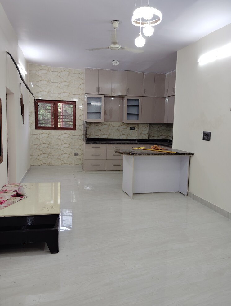 Kitchen, madhur-apartment 2 Bedroom 950 Sq.Ft. Apartment In Paschim Vihar Delhi 9208797