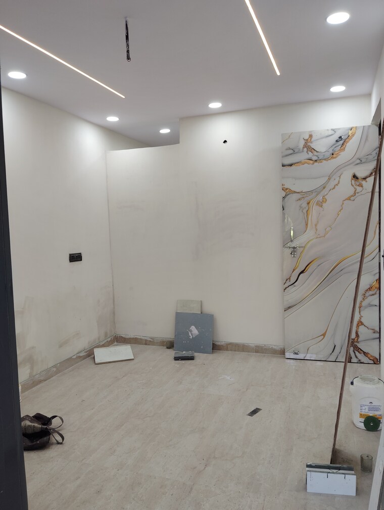 Room, madhur-apartment 2 Bedroom 950 Sq.Ft. Apartment In Paschim Vihar Delhi 9208797