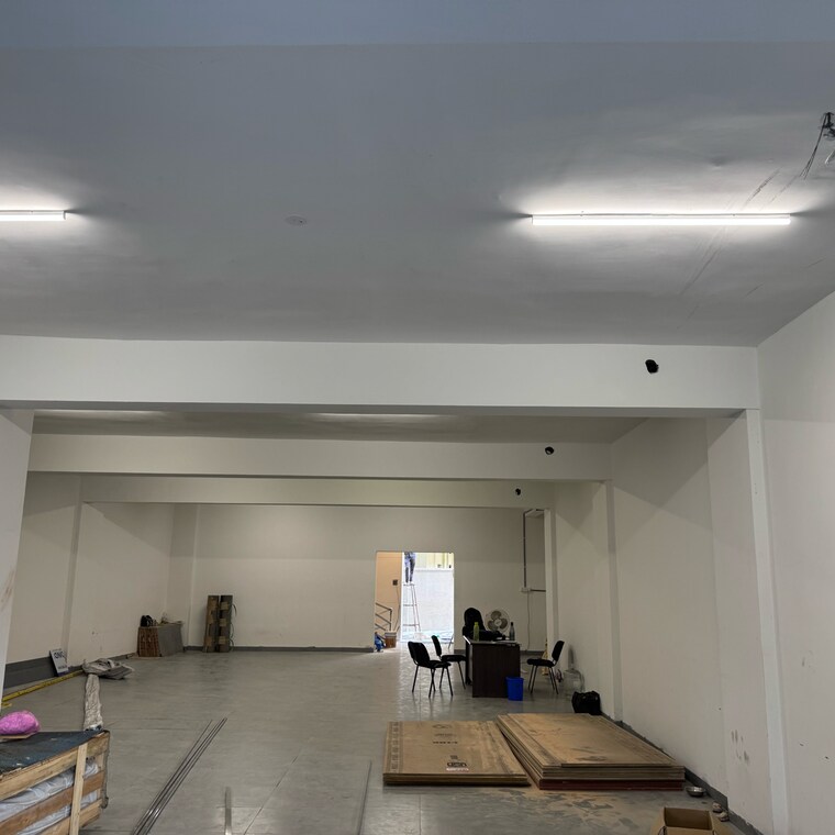  Parking, madhapur Commercial Shop 3200 Sq.Ft. In Madhapur Hyderabad 9208823