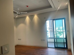 Room in 3 BHK Apartment at Aparna One, Shaikpet – for Rent