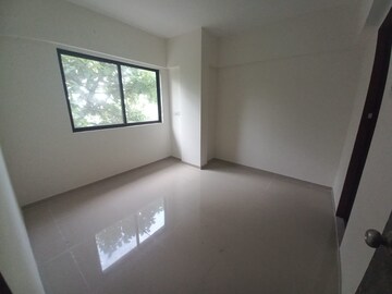 Room in 2 BHK Apartment at New Anand Park CHS, Wagle Industrial Estate – for Rent