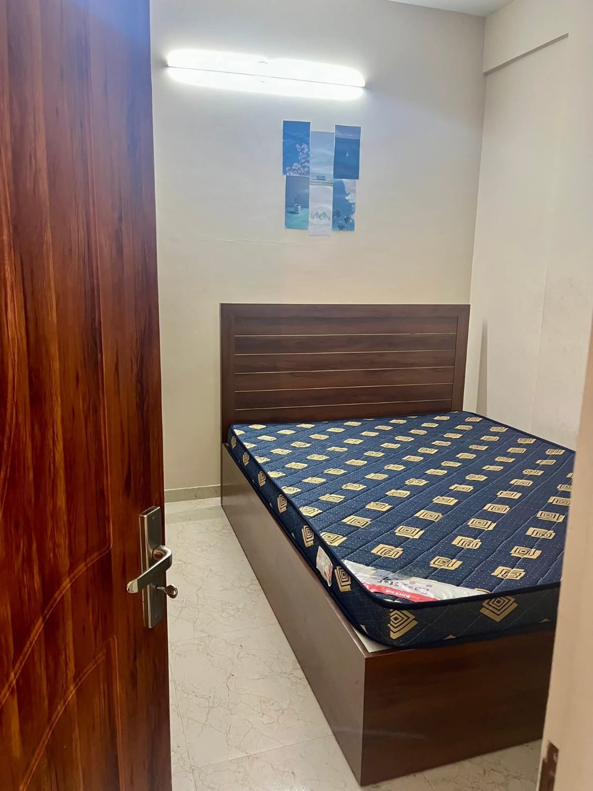 2 BHK 1000 Sq.Ft. Builder Floor in CR Enclave