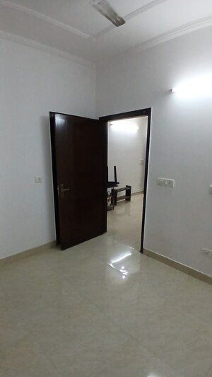 Room in 2 BHK Builder Floor at Chattarpur – for Rent