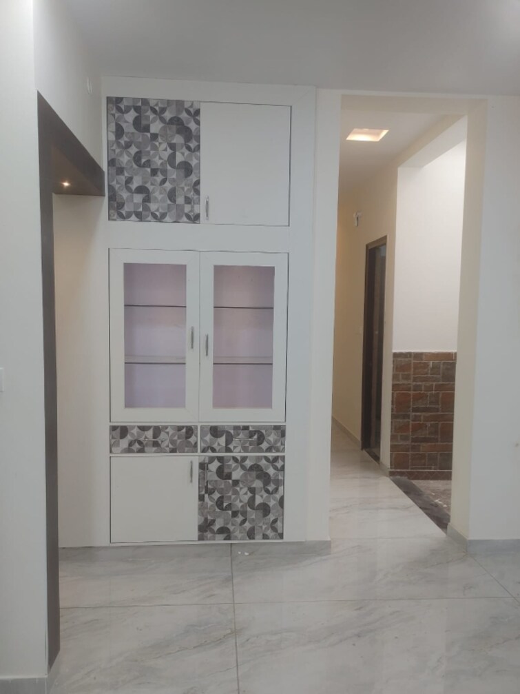 Cover Image, gomti nagar 6+ Bedroom 2550 Sq.Ft. Villa In Gomti Nagar Lucknow 9208918