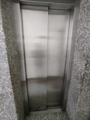 Building Lobby in 6+ BHK Villa at Gomti Nagar – for Sale