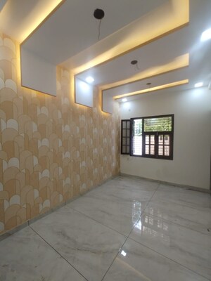 Room in 6+ BHK Villa at Gomti Nagar – for Sale