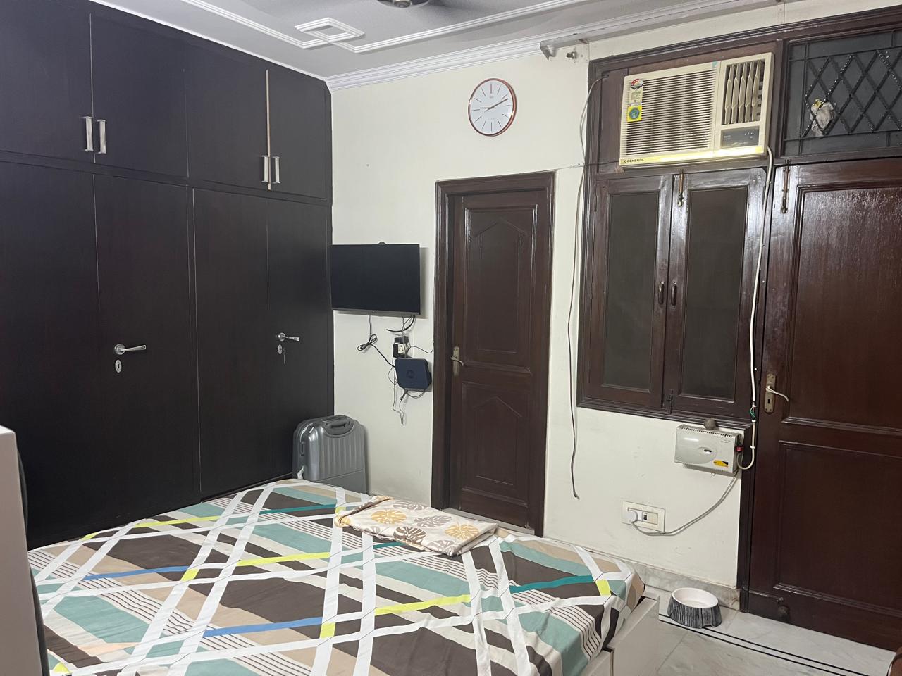 2 BHK + Study Room Builder Floor For Rent in Lajpat Nagar II