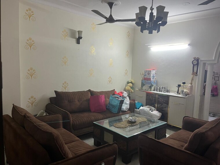 Team Area, lajpat nagar ii 2 Bedroom 900 Sq.Ft. Builder Floor In Lajpat Nagar ii Delhi 9208931