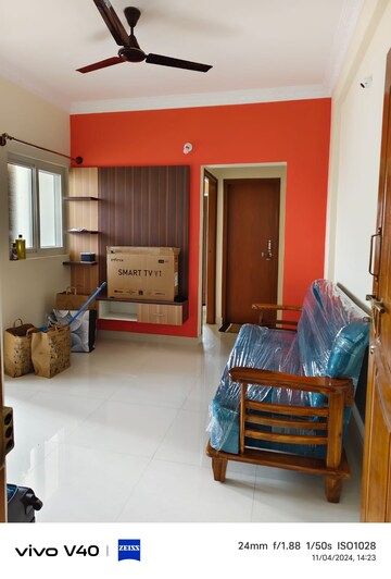 Living Room in 1 BHK Apartment at Halasuru – for Rent