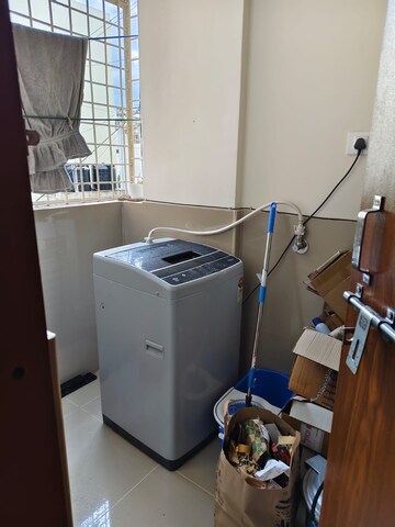 Team Area in 1 BHK Apartment at Halasuru – for Rent