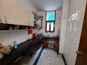 Kitchen in 4 BHK Independent House at Sector 61 – for Rent