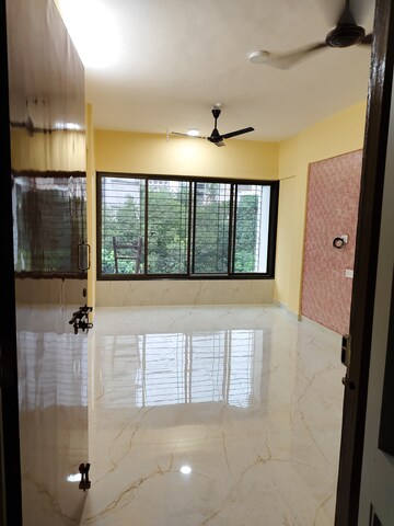 Room in 2 BHK Apartment at Radium Annexe, Goregaon East – for Rent