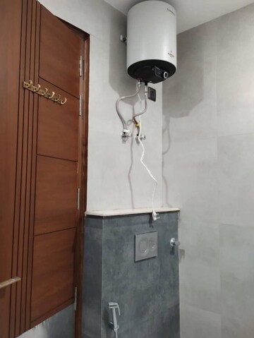Master Bedroom in 3 BHK Builder Floor at Sector 46 – for Rent