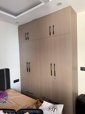 Room in 3 BHK Builder Floor at Sector 46 – for Rent