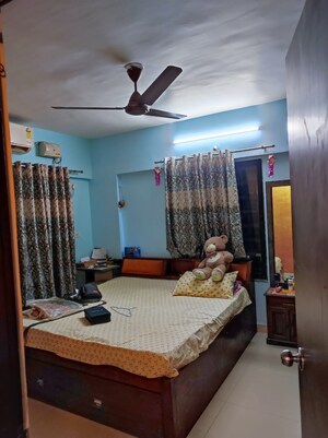 Bedroom in 2 BHK Apartment at Hadapsar – for Rent