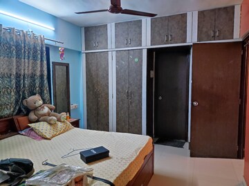 Bedroom in 2 BHK Apartment at Hadapsar – for Rent