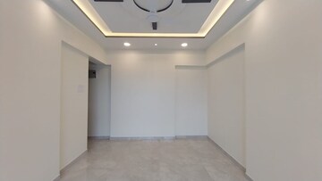 Room in 2.5 BHK Apartment at Anand CHS Goregaon, Goregaon East – for Rent