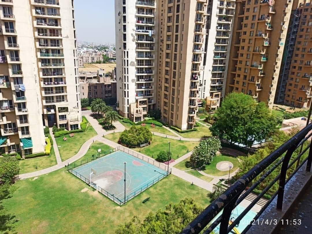 3 BHK Apartment For Sale in Unitech Escape
