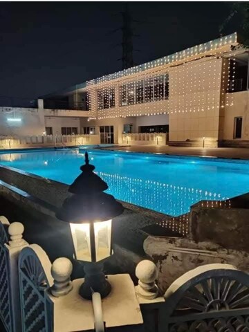 Swimming Pool in 3 BHK Apartment at Unitech Escape, Sector 50 – for Sale