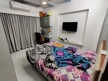 Bedroom in 2 BHK Apartment at Terrain Heights, Santacruz East – for Sale