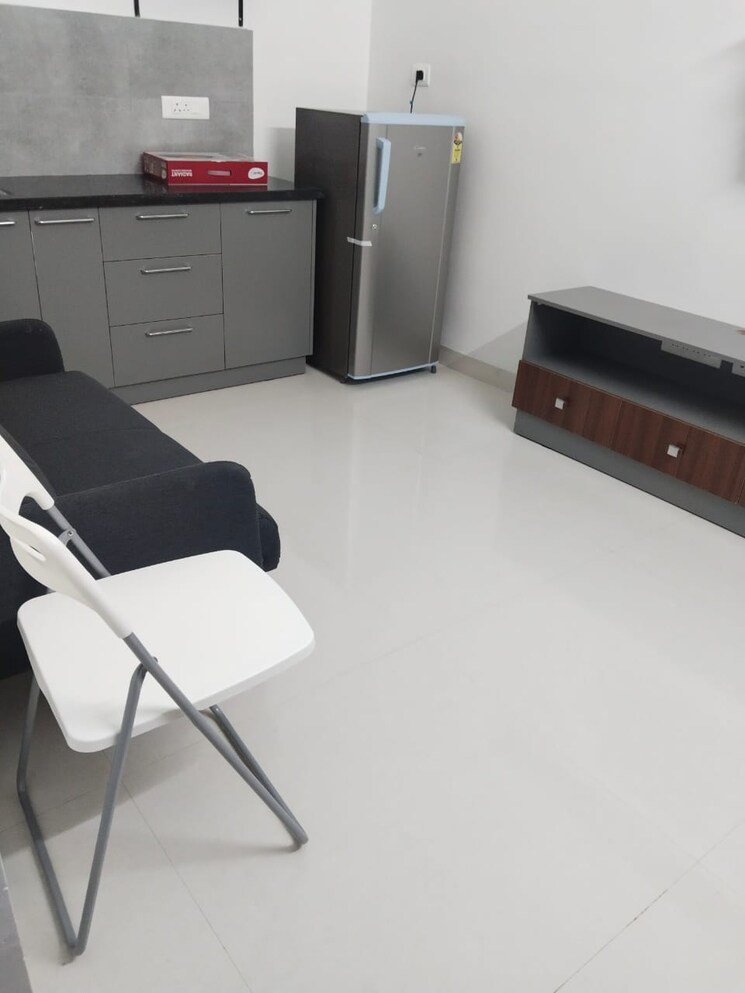 Team Area, ten-madhapur 1 Bedroom 600 Sq.Ft. Apartment In Madhapur Hyderabad 9209157