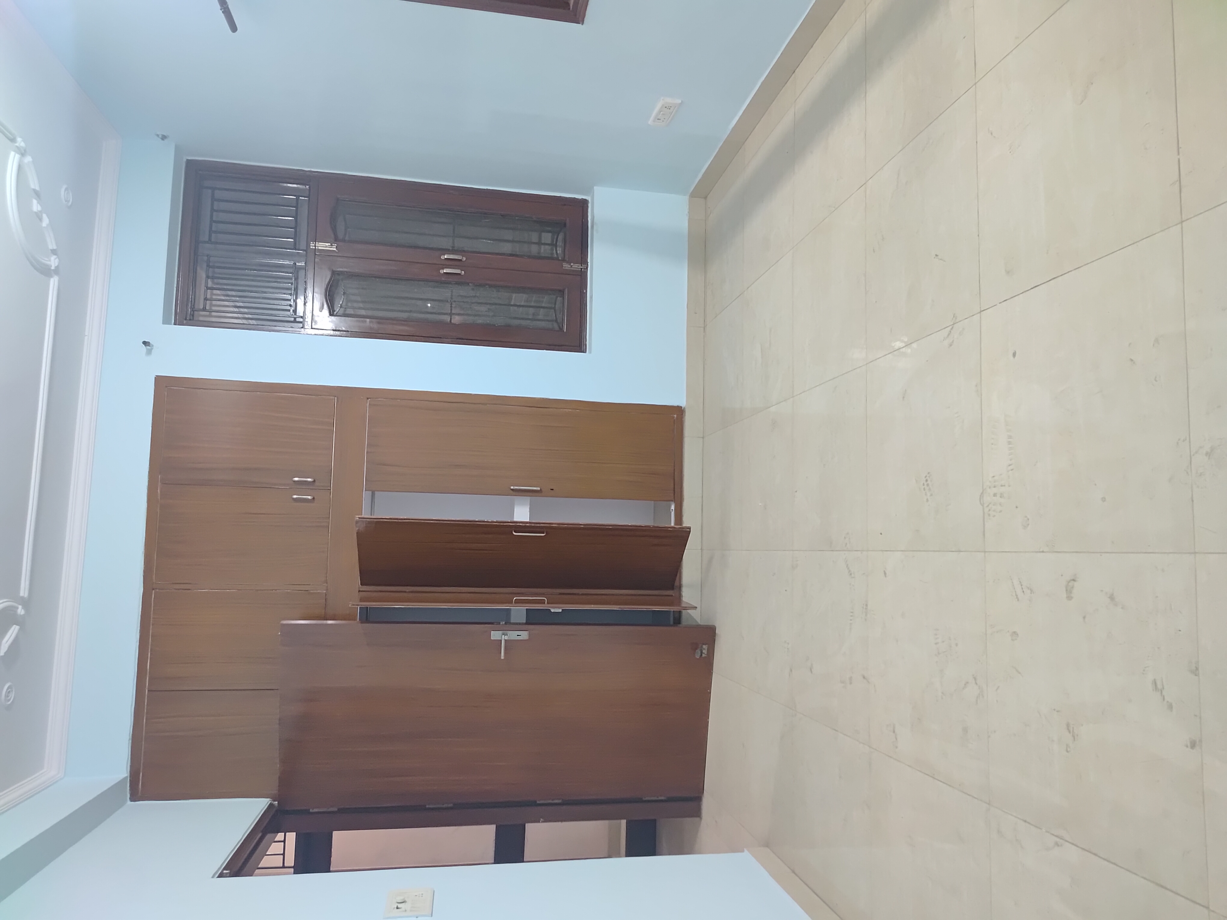 2 BHK Builder Floor For Rent in RWA Apartments Sector 52