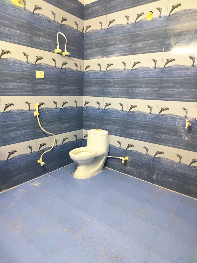 Team Area, rwa-apartments-sector-52 2 Bedroom 300 Sq.Mt. Builder Floor In Sector 52 Noida 9209185