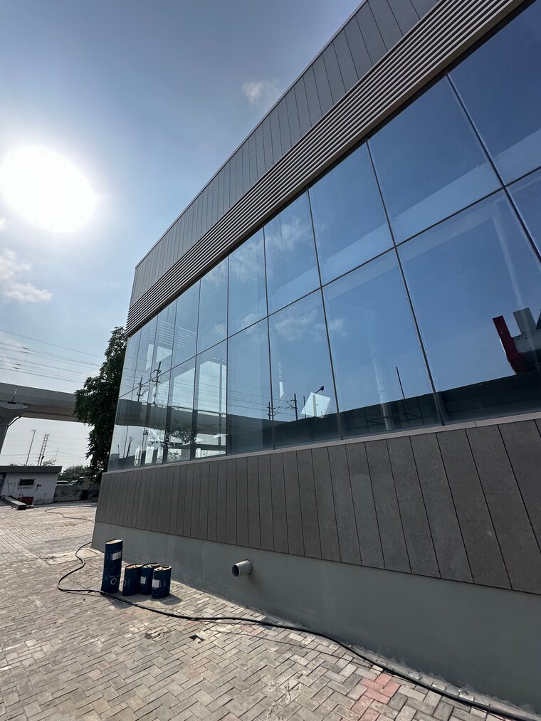 undefined, sector 27a Commercial Showroom 80000 Sq.Ft. In Sector 27a Faridabad 9209189