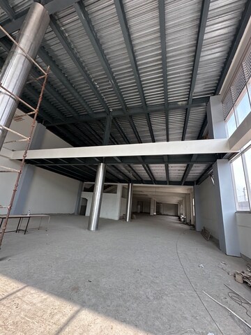 Staircase in  Showroom at Sector 27a – for Rent