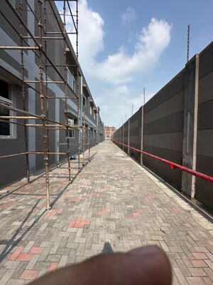  Showroom – Exterior View View at Sector 27a - for Rent