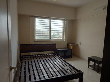 Bedroom in 2 BHK Apartment at Kumar Picasso, Hadapsar – for Sale