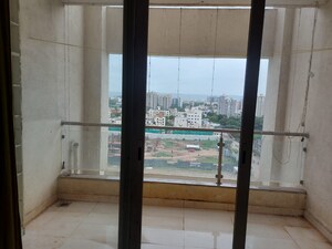 Room in 2 BHK Apartment at Kumar Picasso, Hadapsar – for Sale