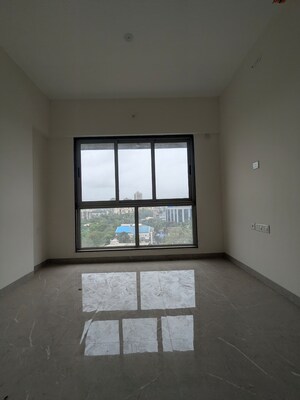 Room in 1 BHK Apartment at Veena Smart Homes, Kandivali West – for Rent