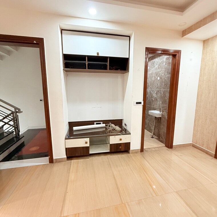 Room, rwa-apartments-sector-108 3 Bedroom 1743 Sq.Ft. Builder Floor In Sector 108 Noida 9209256