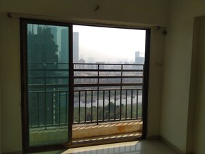 Room in 2 BHK Apartment at Kamanwala Manavsthal, Malad West – for Rent