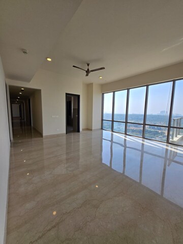 Room in 4 BHK Apartment at Paras Quartier, Gwal Pahari – for Sale