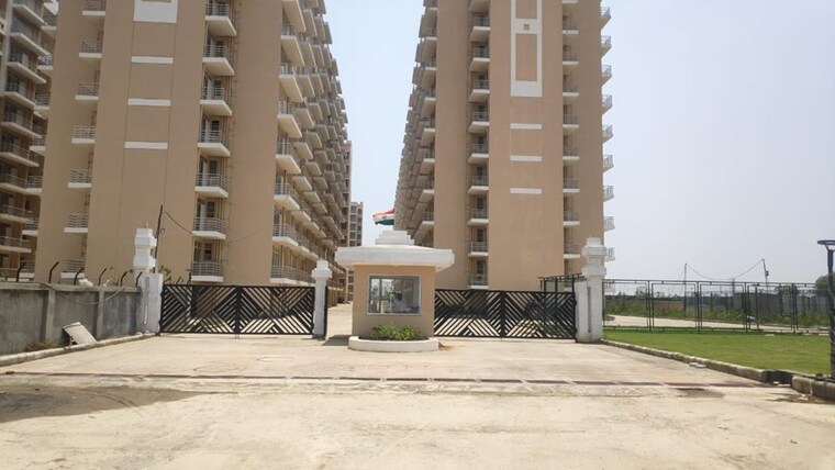 Exterior View, breez-global-heights 1 Bedroom 394 Sq.Ft. Apartment In Sohna Sector 33 Gurgaon 9209305