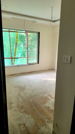 Room in 3 BHK Apartment at Arihant Residency Sion, Sion – for Sale