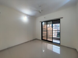 Room in 2 BHK Apartment at Swastik Windsor Heights, Kharghar – for Rent