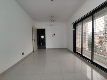 Room in 2 BHK Apartment at Swastik Windsor Heights, Kharghar – for Rent