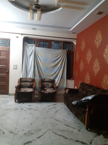 Living Room in 4 BHK Builder Floor at Sector 29 – for Rent