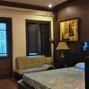 Living Room in 5 BHK Builder Floor at Greater Kailash ii – for Sale